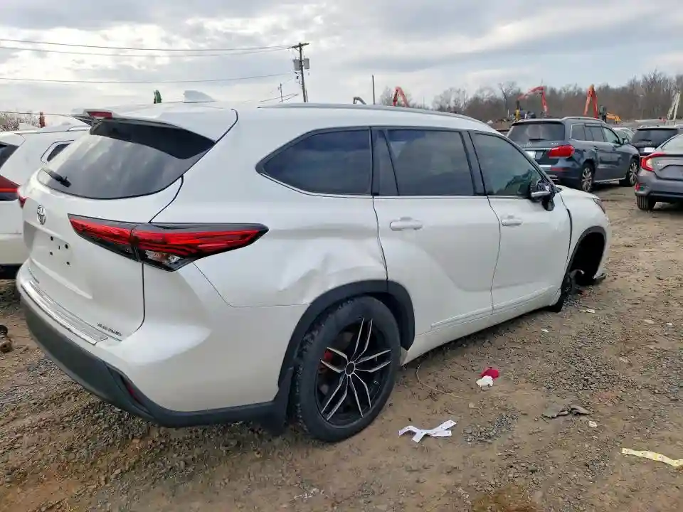 5TDGZRBH5NS206267 2022 TOYOTA HIGHLANDER-2