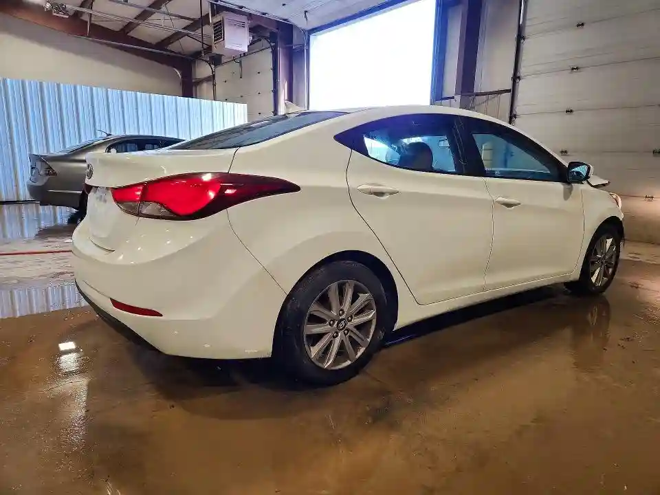 5NPDH4AE3FH584627 2015 HYUNDAI ELANTRA-2