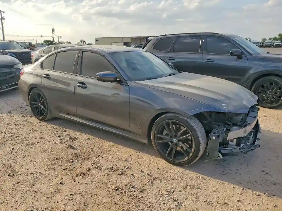 3MW5R1J05M8C01997 2021 BMW 3 SERIES-3