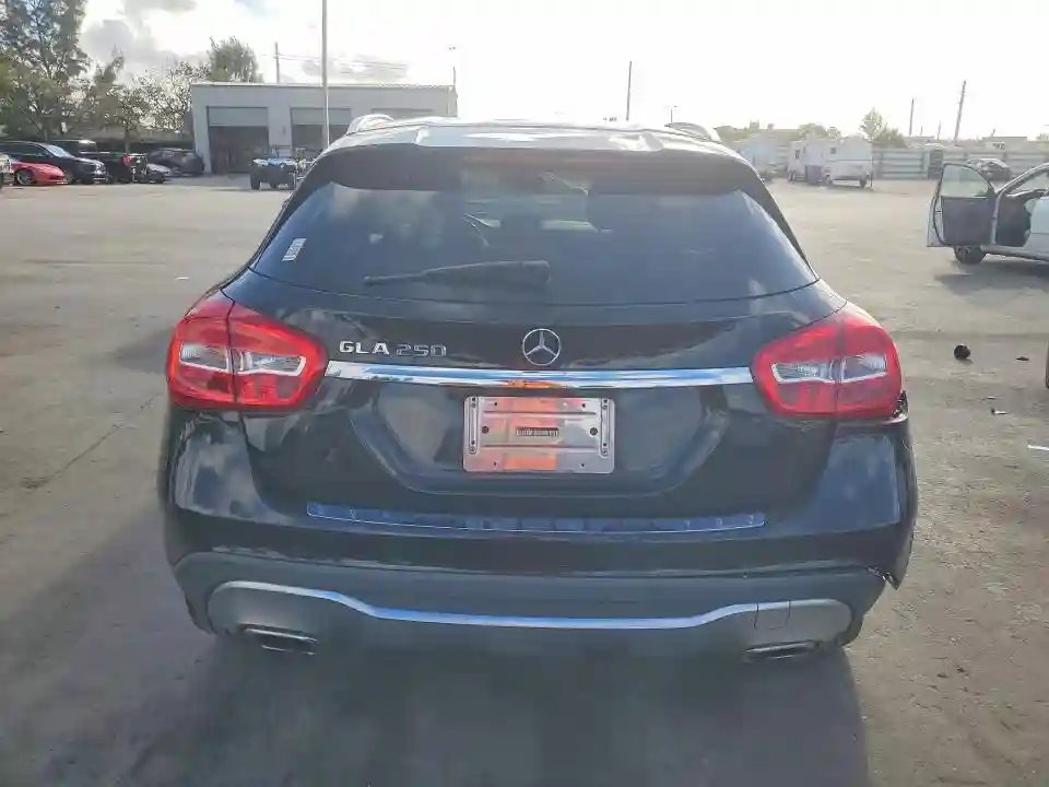 WDCTG4EB7JJ530353 2018 MERCEDES-BENZ GLA-CLASS-5