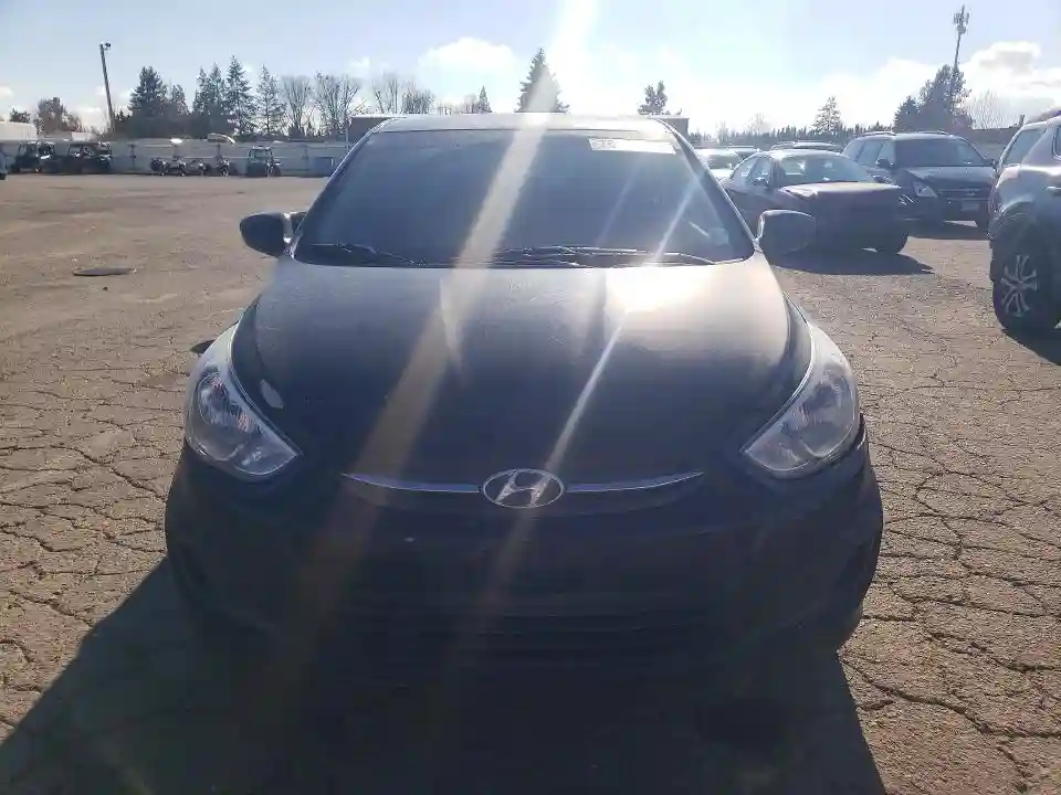 KMHCT5AE2HU312719 2017 HYUNDAI ACCENT-4