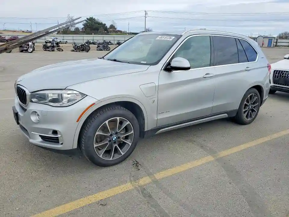 5UXKT0C33H0V95734 2017 BMW X5-0