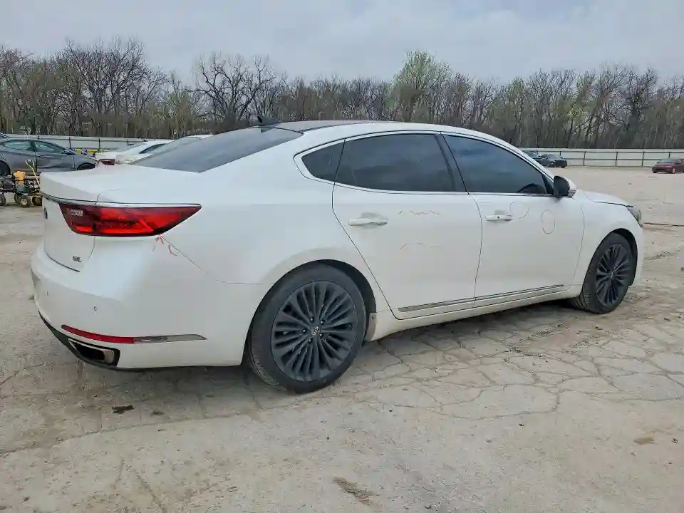 KNALC4J14J5105046 2018 KIA CADENZA-2