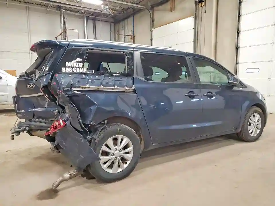 KNDMB5C1XG6082436 2016 KIA SEDONA-2