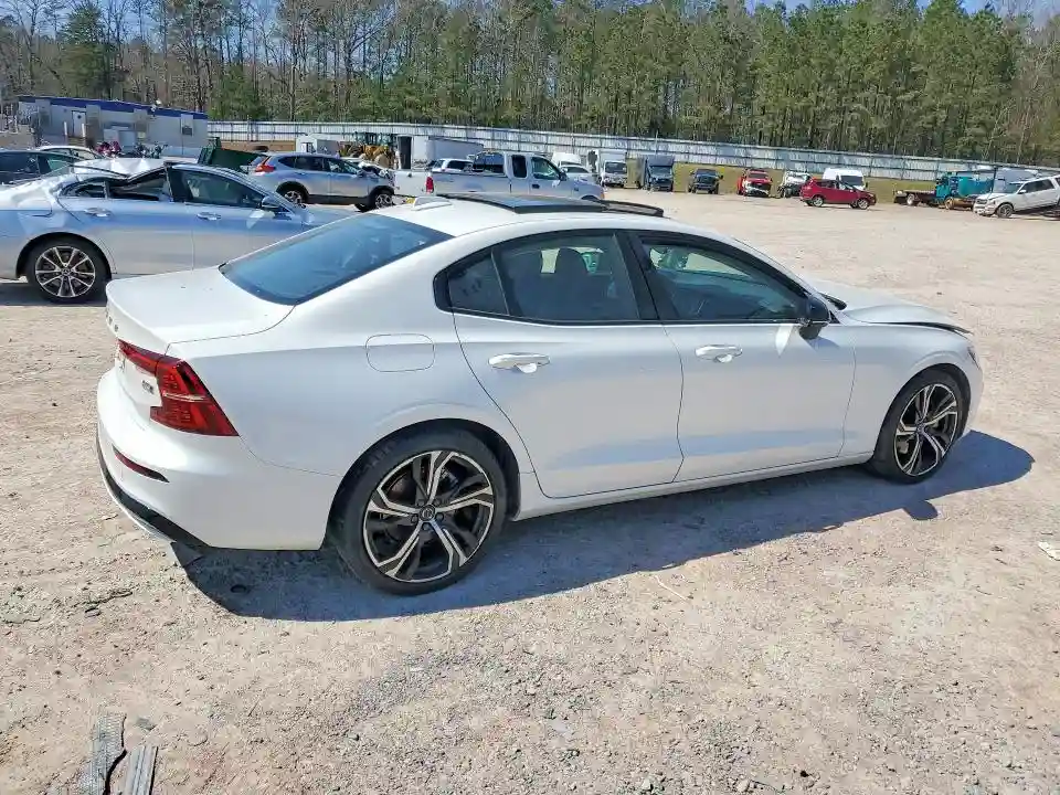 7JRL12TK9RG320281 2024 VOLVO S60-2