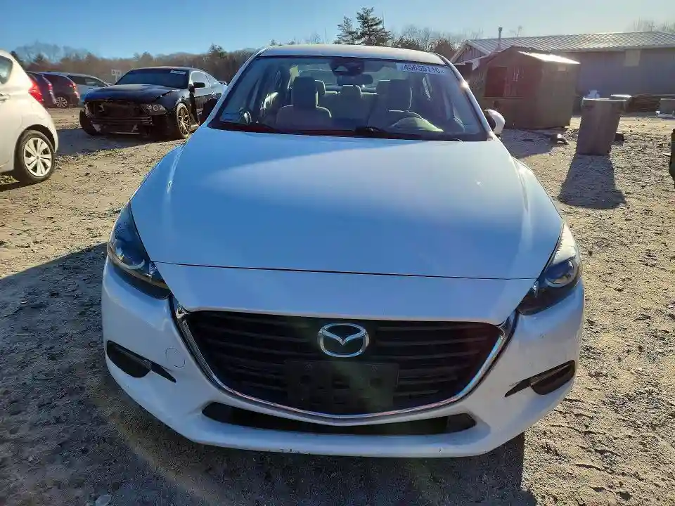 3MZBN1U74JM232460 2018 MAZDA 3-4