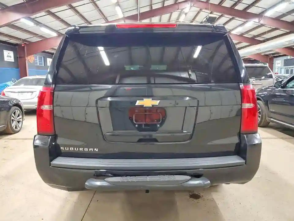 1GNSKHKC6JR329752 2018 CHEVROLET SUBURBAN-5