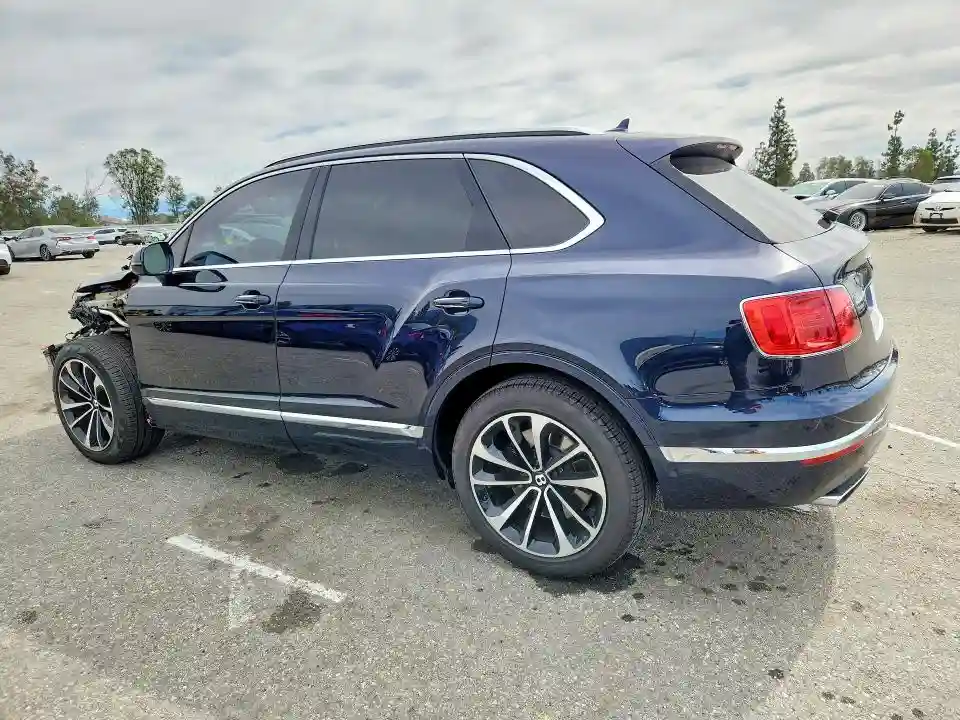 SJAAC2ZV8JC021752 2018 BENTLEY ALL MODELS-1