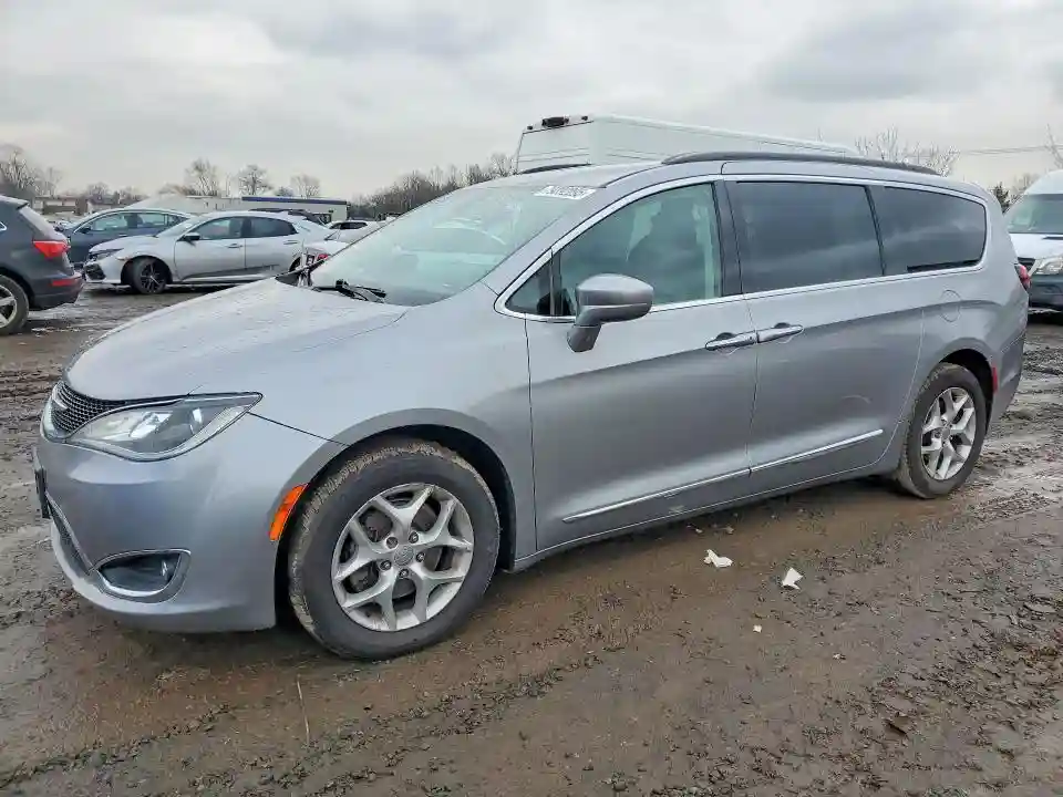 2C4RC1BG3HR508107 2017 CHRYSLER PACIFICA-0