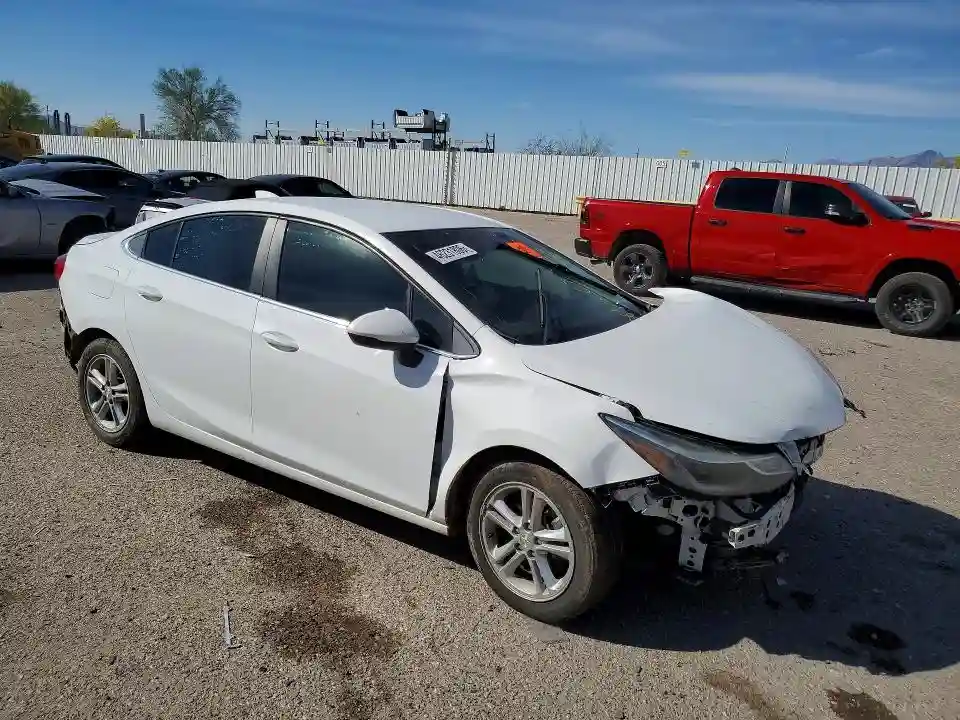 1G1BE5SM0J7190472 2018 CHEVROLET CRUZE-3