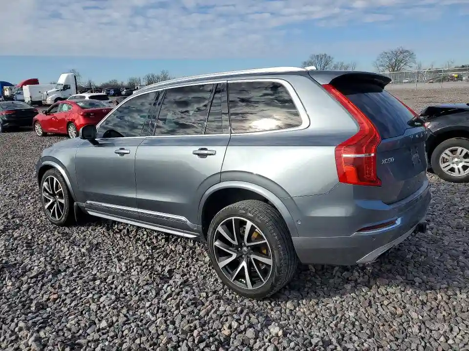 YV4A22PL8J1201731 2018 VOLVO XC90-1