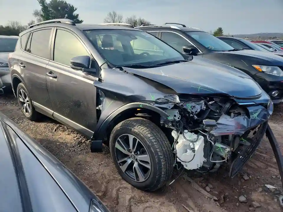 JTMRFREV4HJ110554 2017 TOYOTA RAV4-3
