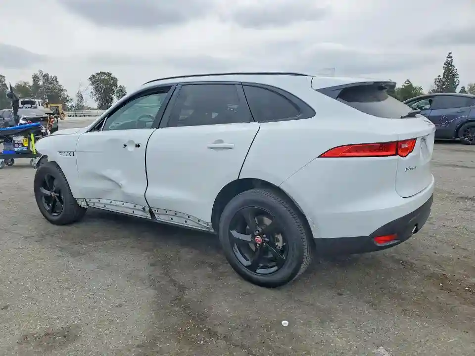 SADCK2EV3JA243874 2018 JAGUAR F-PACE-1