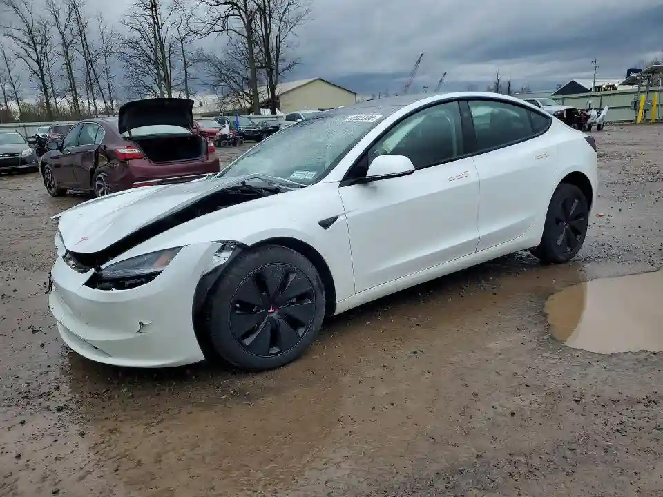 5YJ3E1EA4RF746441 2024 TESLA MODEL 3-0