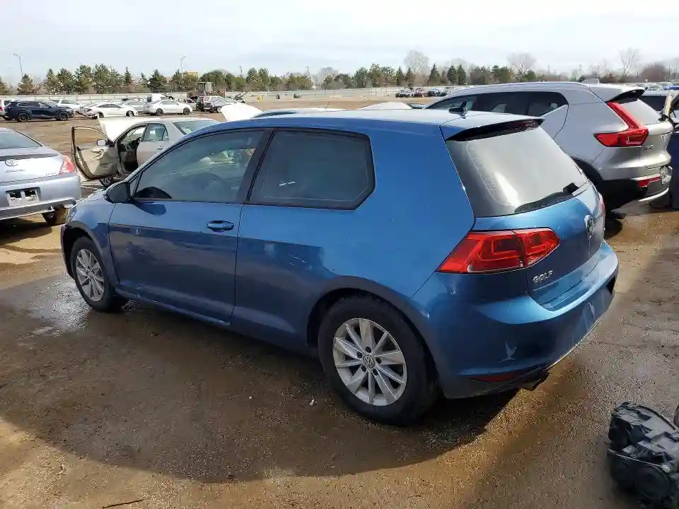 3VW817AU3GM005109 2016 VOLKSWAGEN GOLF-1