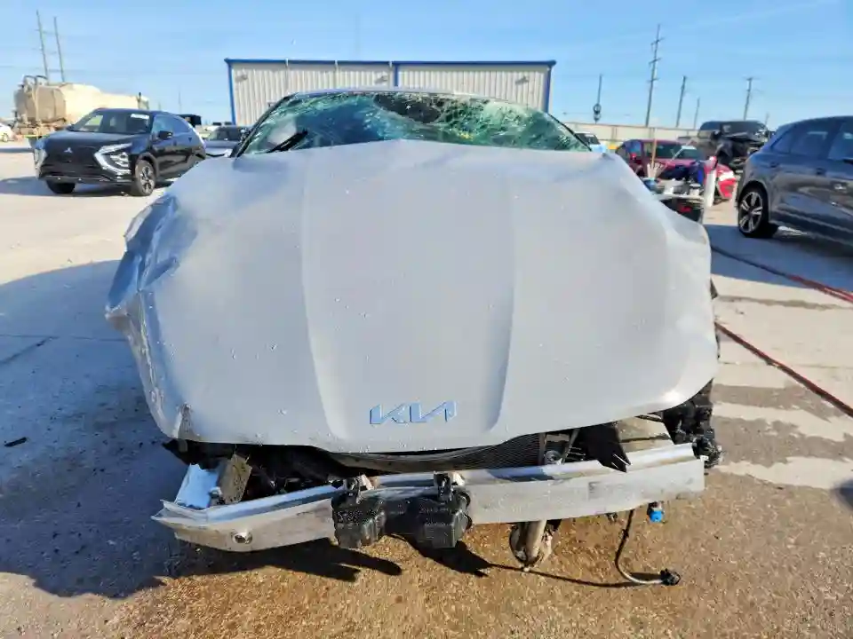 KNAG64J74S5386876 2025 KIA K5-4