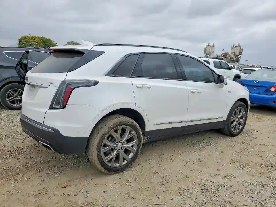 1GYKNGRSXMZ224010 2021 CADILLAC XT5-2