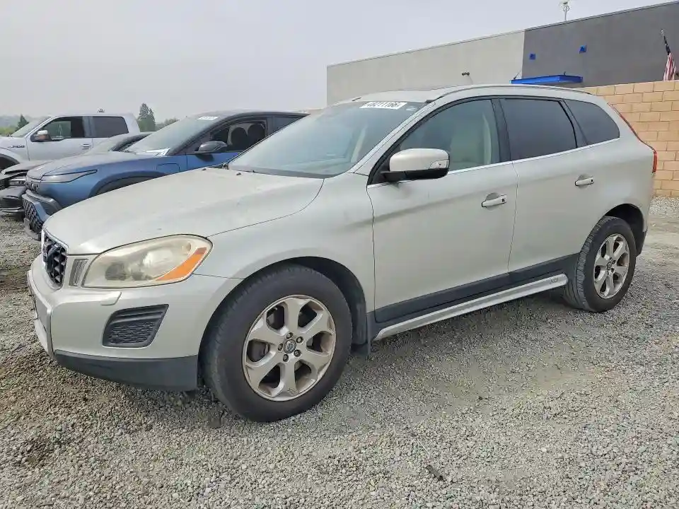 YV4952DL2D2381964 2013 VOLVO XC60-0