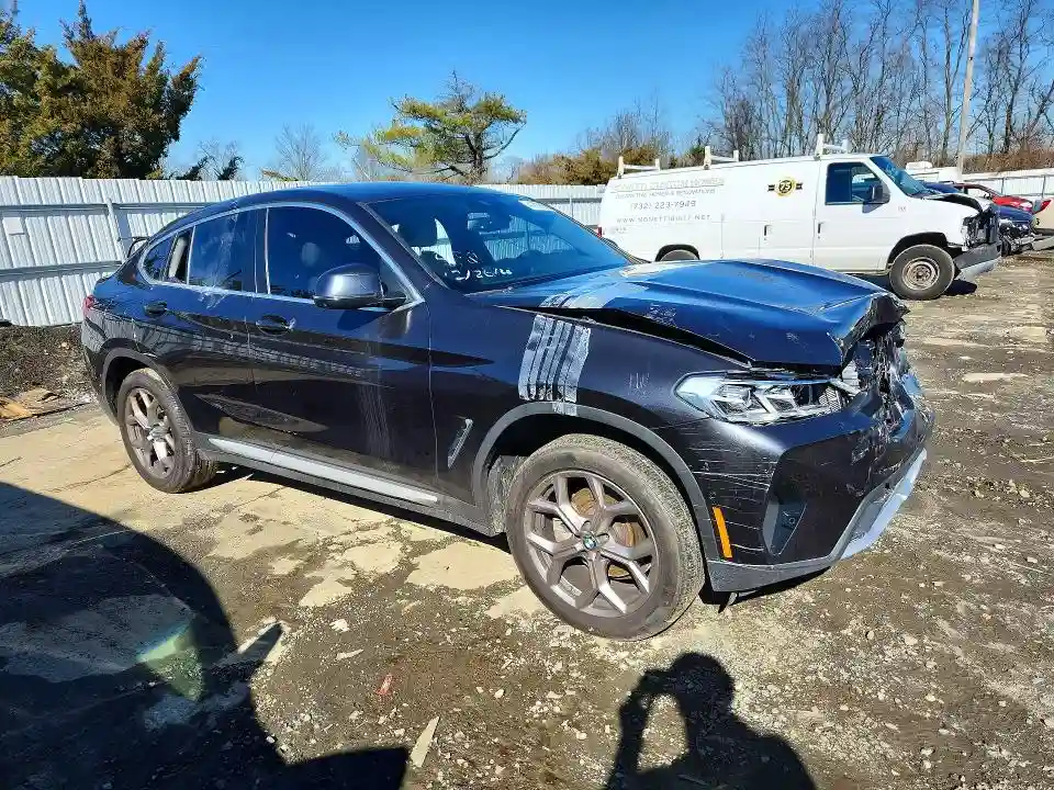 5UX33DT07R9V93371 2024 BMW X4-3