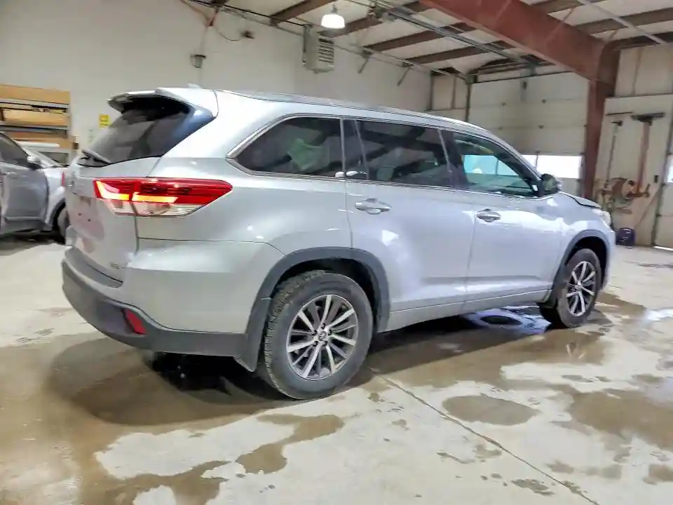 5TDJZRFH2JS812300 2018 TOYOTA HIGHLANDER-2