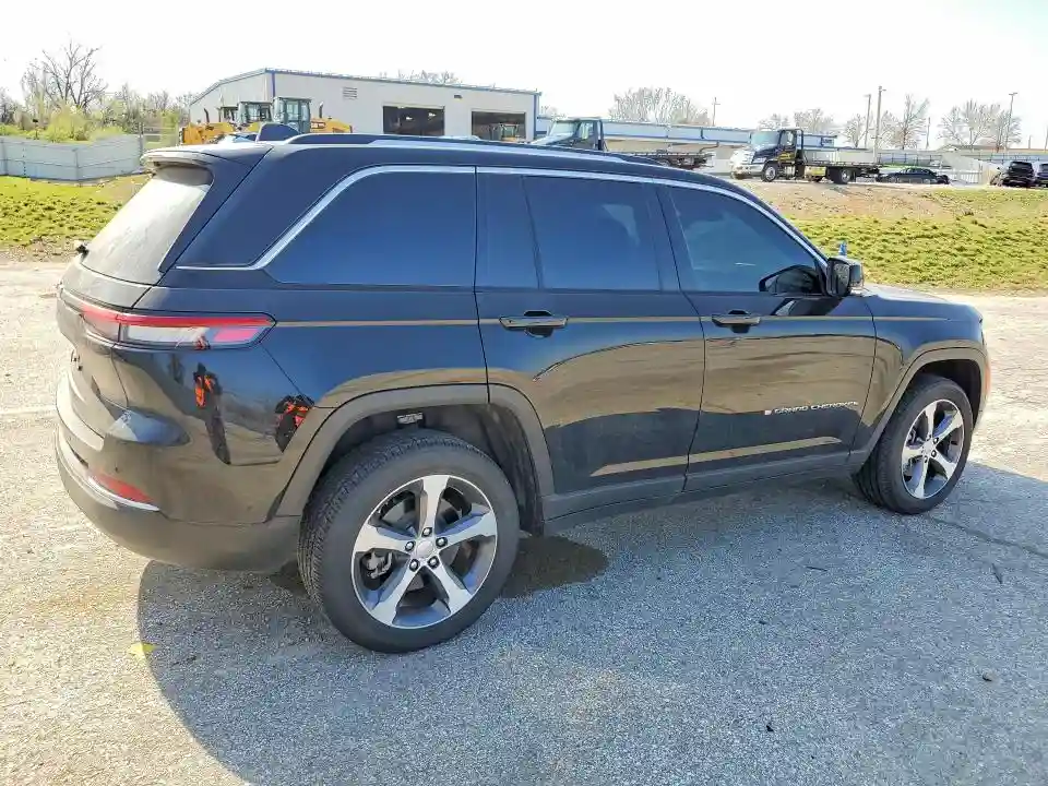 1C4RJYB60N8758322 2022 JEEP GRAND CHEROKEE-2