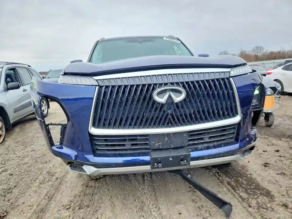 JN8AZ3BE5S9700278 2025 INFINITI QX80-4