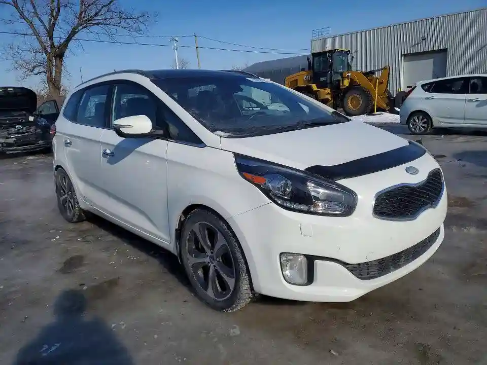 KNAHU8A32E7053454 2014 KIA RONDO-3