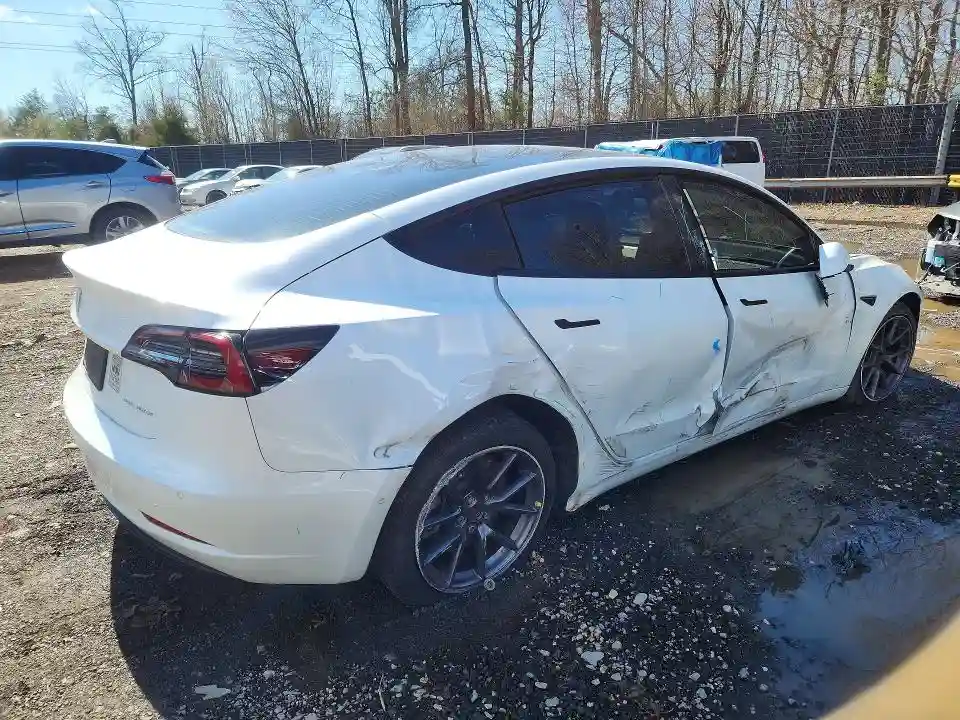 5YJ3E1EB8MF060954 2021 TESLA MODEL 3-2