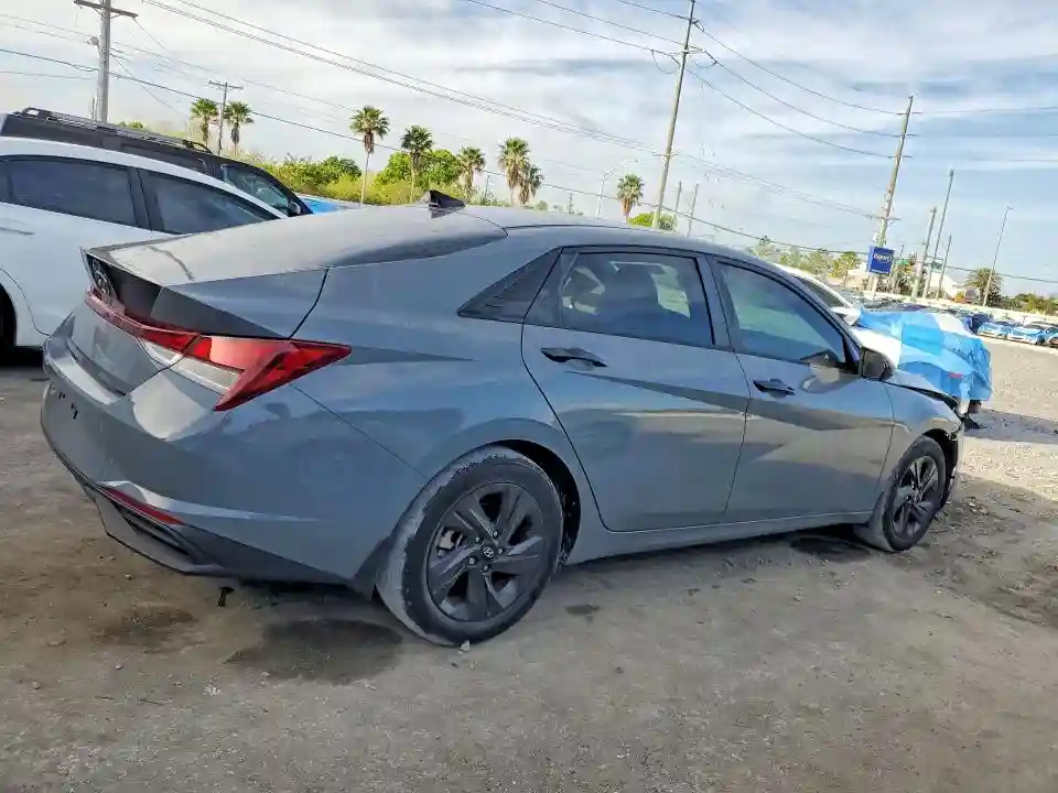 KMHLM4AG9NU328694 2022 HYUNDAI ELANTRA-2