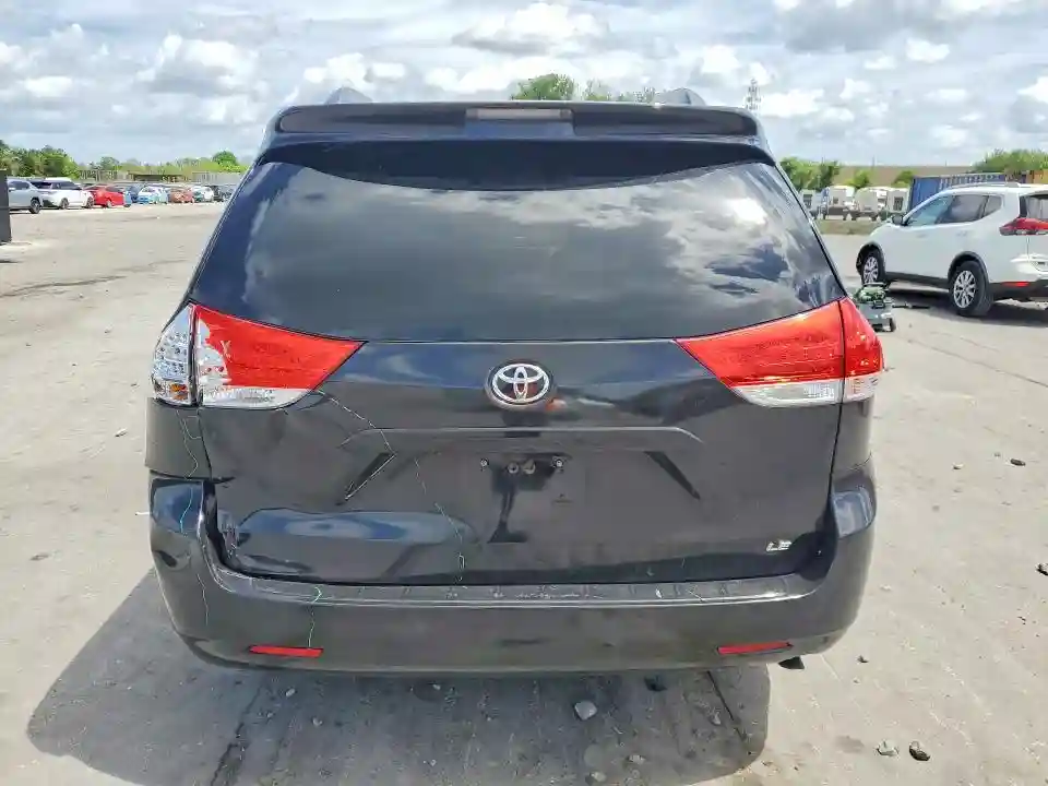 5TDKK3DC1DS347655 2013 TOYOTA SIENNA-5