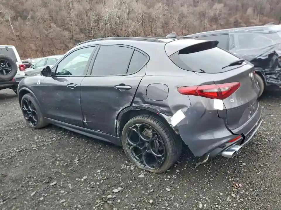 ZASPAKEV8P7D67930 2023 ALFA ROMEO STELVIO-1