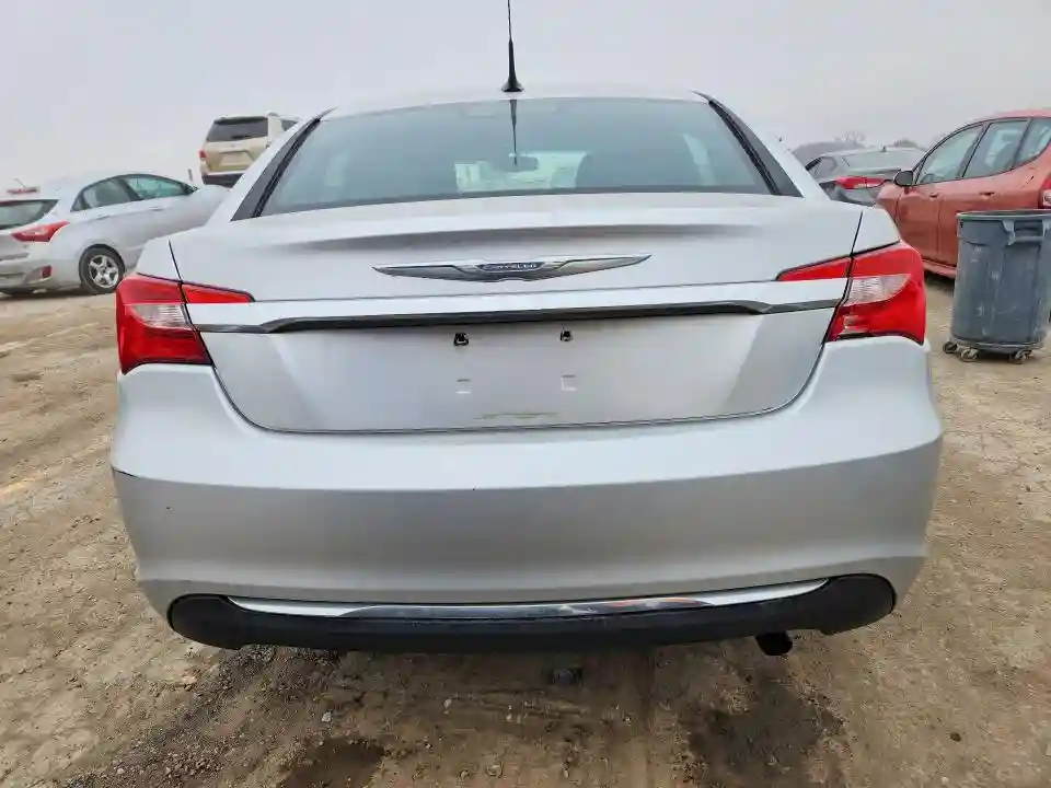 1C3BC2FB0BN500531 2011 CHRYSLER 200-5