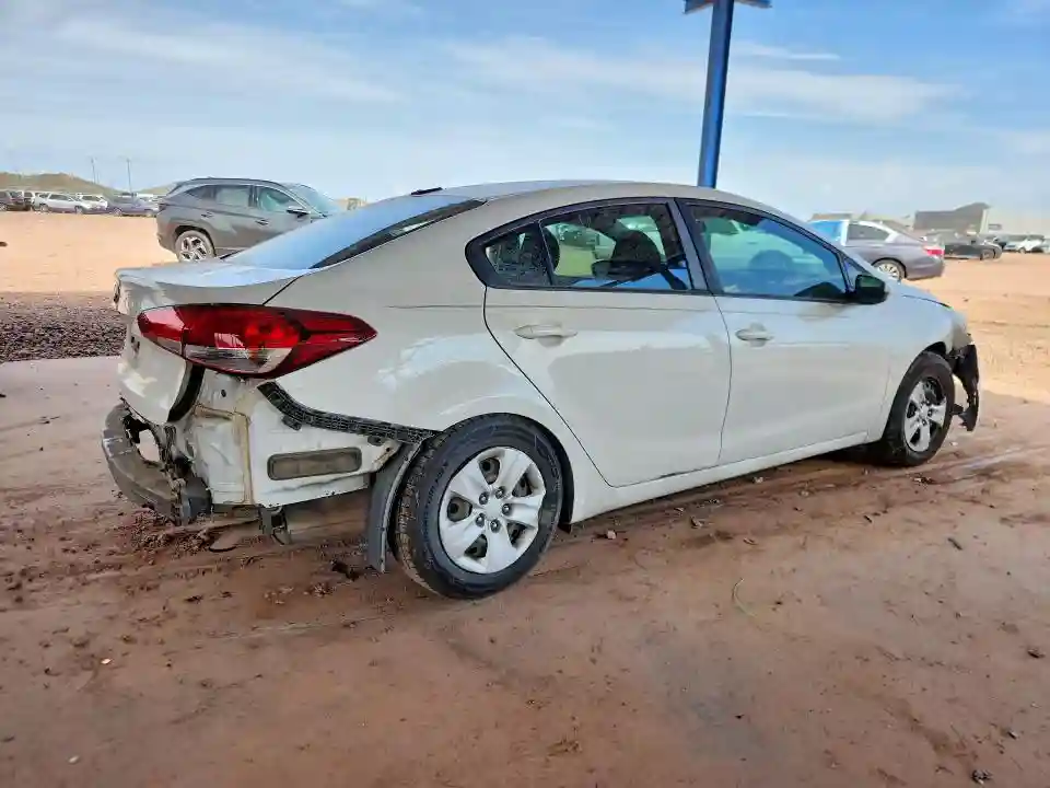 3KPFK4A79HE047134 2017 KIA FORTE-2