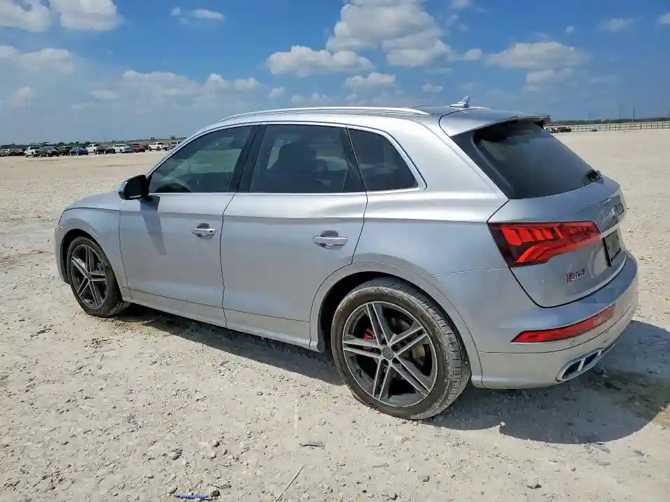 WA1C4AFY2J2182224 2018 AUDI SQ5-1