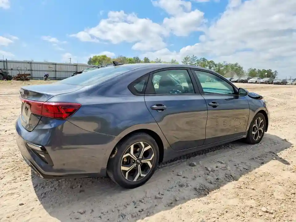 3KPF24AD1ME339862 2021 KIA FORTE-2