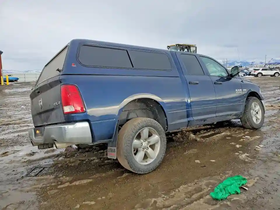 1C6RR7FT4KS675243 2019 RAM 1500 CLASSIC-2