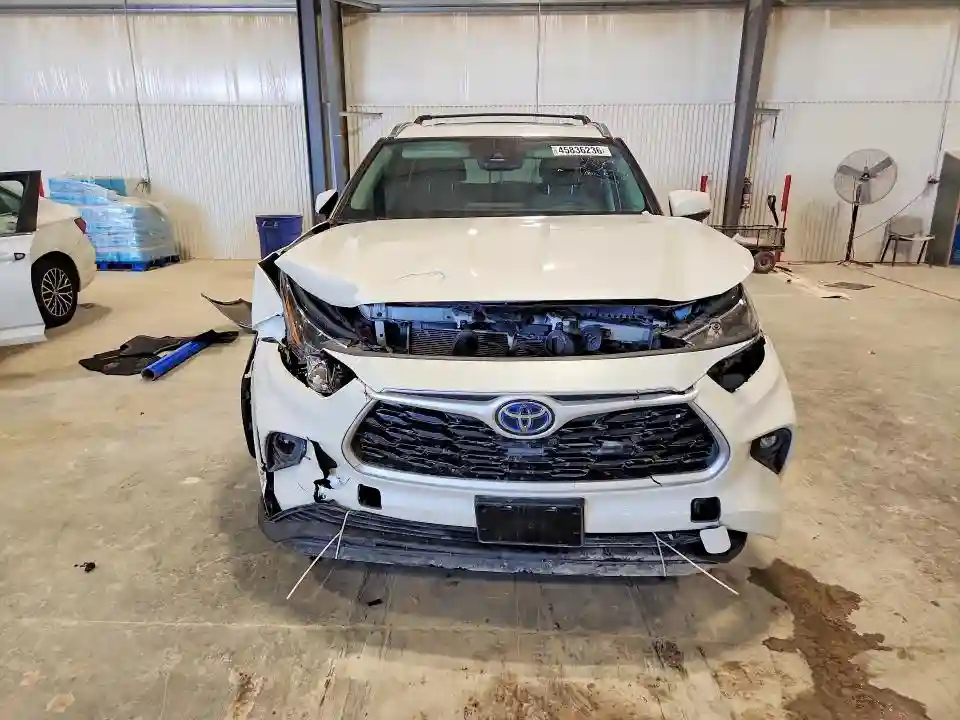 5TDHBRCH3MS527598 2021 TOYOTA HIGHLANDER-4