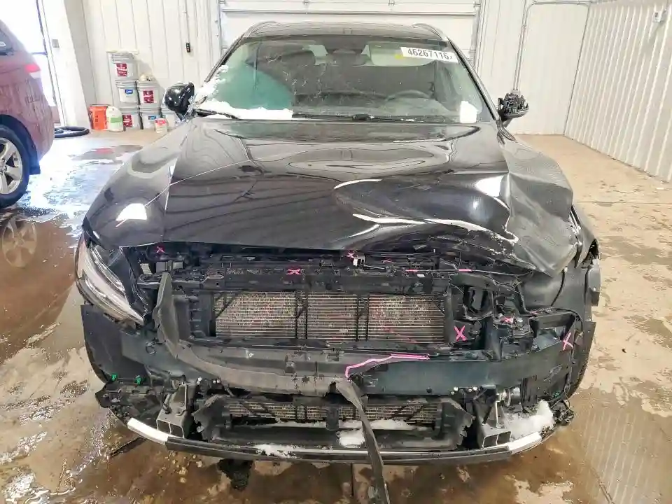 YV4L12WK0S2148992 2025 VOLVO V60-4