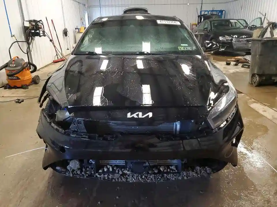 3KPF44AC8NE480446 2022 KIA FORTE-4