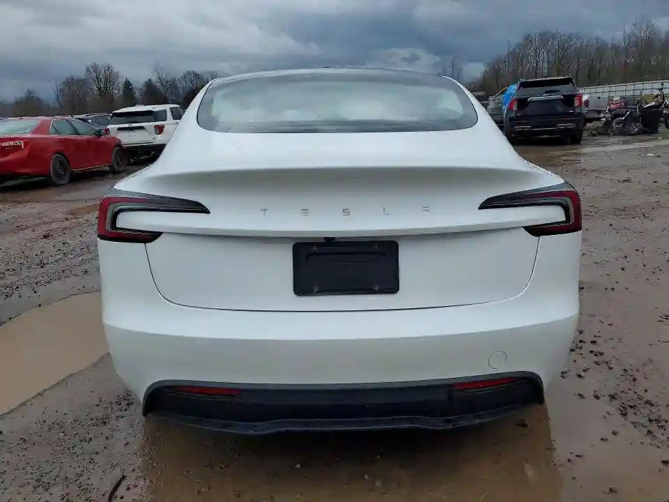 5YJ3E1EA4RF746441 2024 TESLA MODEL 3-5