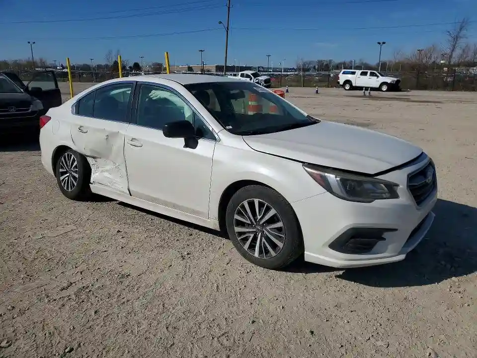 4S3BNAB62J3027606 2018 SUBARU LEGACY-3