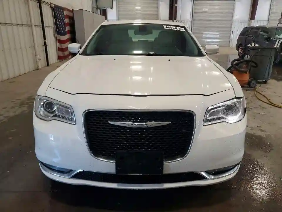 2C3CCARG3GH321437 2016 CHRYSLER 300-4