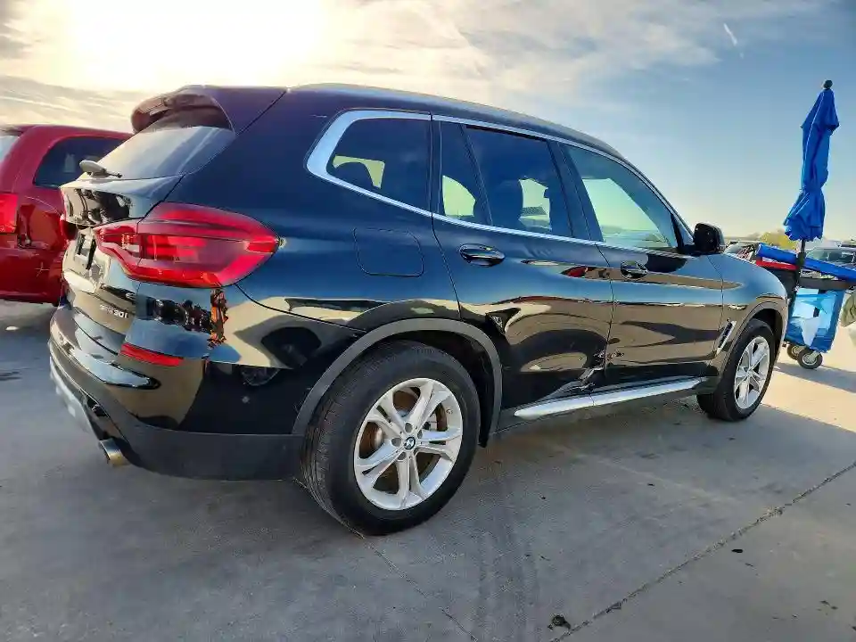 5UXTR7C51KLR43775 2019 BMW X3-2