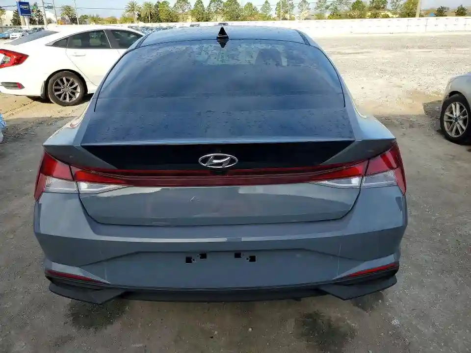 KMHLM4AG9NU328694 2022 HYUNDAI ELANTRA-5