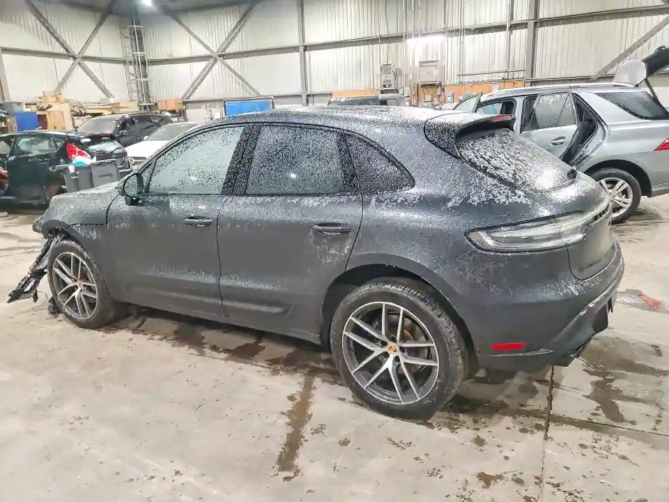 WP1AA2A52RLB08640 2024 PORSCHE MACAN-1