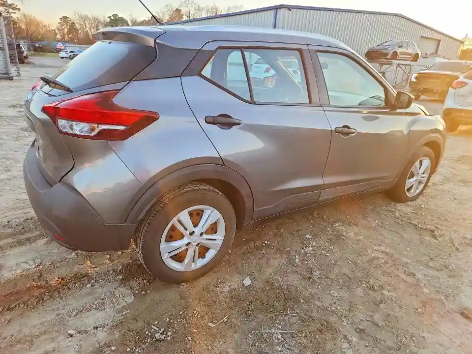 3N1CP5CU3JL520902 2018 NISSAN KICKS-2