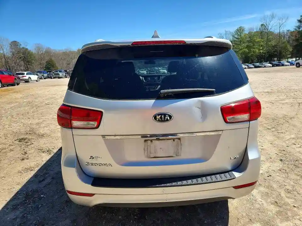KNDMB5C13F6056775 2015 KIA SEDONA-5