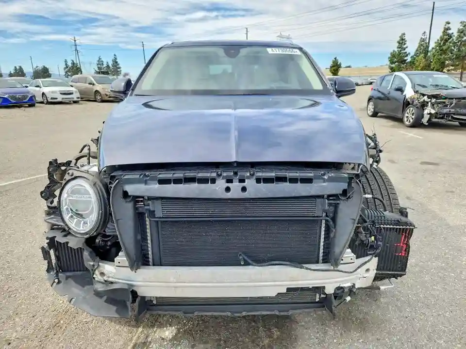 SJAAC2ZV8JC021752 2018 BENTLEY ALL MODELS-4