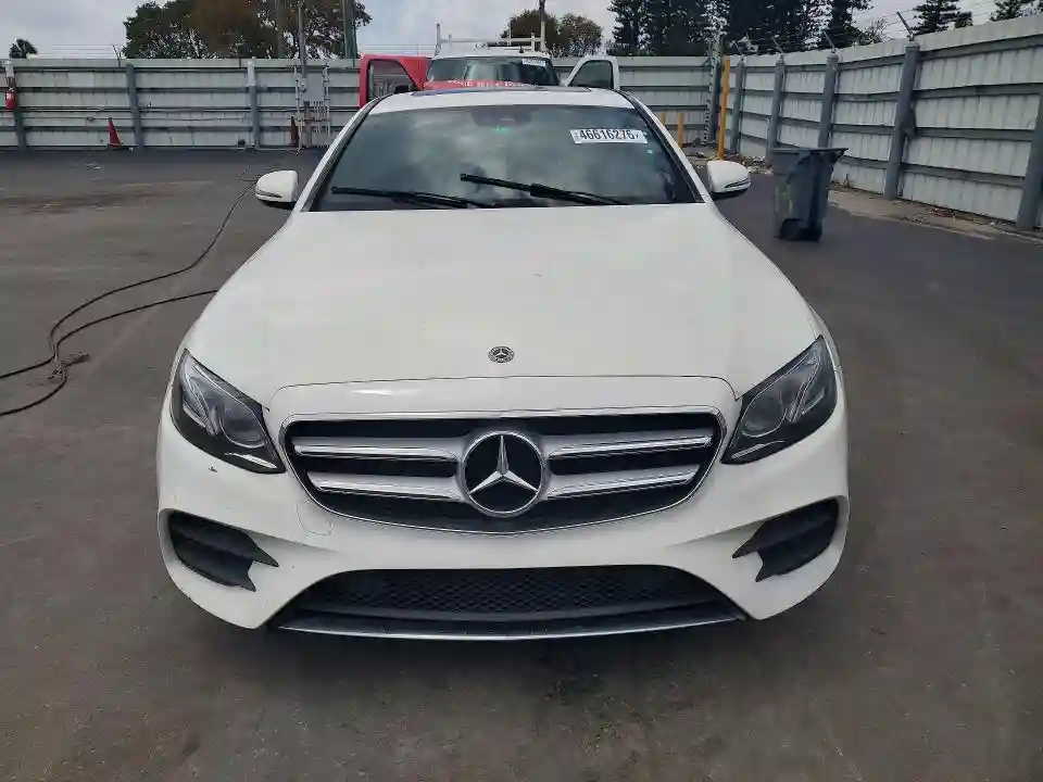 WDDZF4JB4KA504289 2019 MERCEDES-BENZ E-CLASS-4