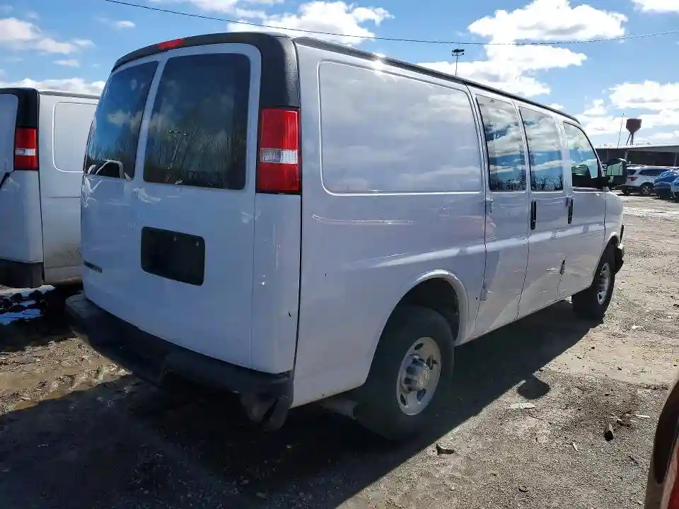 1GCWGAFPXR1217207 2024 CHEVROLET EXPRESS-2